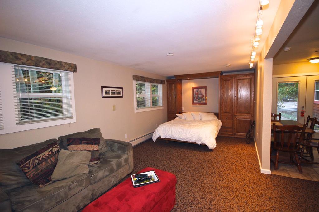 Streamside On Fall River Estes Park Exterior foto